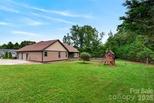70 King Heights Dr, Fletcher, NC 28732 - Photo 38