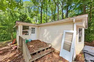 4235 Eagle Chase Dr, Charlotte, NC 28216 - Photo 6