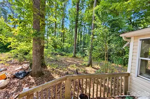 4235 Eagle Chase Dr, Charlotte, NC 28216 - Photo 4