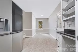 2537 Brentwood Cir, Lenoir, NC 28645 - Photo 4