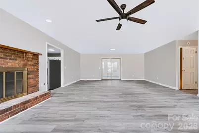 2537 Brentwood Circle, Lenoir, NC 28645 - Photo 6