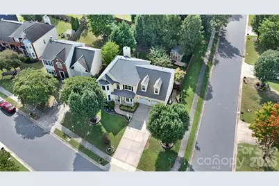 11623 Fox Hill Drive, Charlotte, NC 28269 - Photo 2