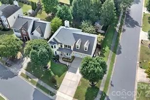 11623 Fox Hill Dr, Charlotte, NC 28269 - Photo 2