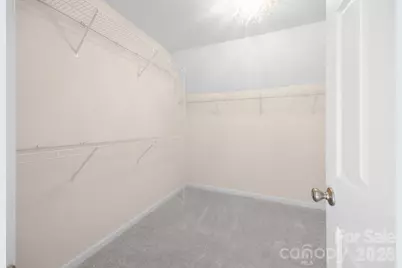 11623 Fox Hill Drive, Charlotte, NC 28269 - Photo 24