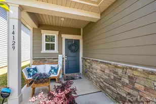 14129 Canemeadow Dr, Charlotte, NC 28278 - Photo 2