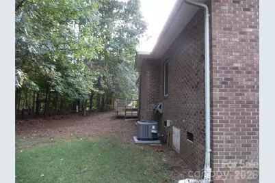 1453 Marshbrooke Lane, Catawba, NC 28609 - Photo 4