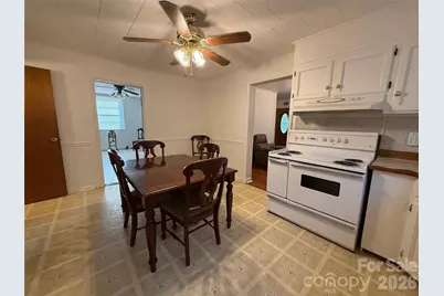 17 Hill Street, Great Falls, SC 29055 - Photo 8