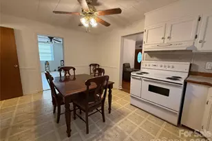 17 Hill St, Great Falls, SC 29055 - Photo 8