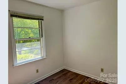 215 Norleon Avenue, Hendersonville, NC 28791 - Photo 8