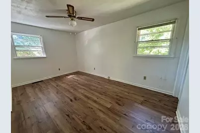215 Norleon Avenue, Hendersonville, NC 28791 - Photo 12