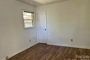 215 Norleon Ave, Hendersonville, NC 28791 - Photo 10