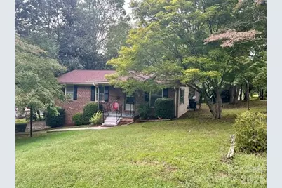 215 Norleon Avenue, Hendersonville, NC 28791 - Photo 1