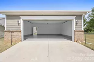 2015 Kensley Dr, Waxhaw, NC 28173 - Photo 44