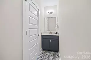 1229 Lomax Ave, Charlotte, NC 28211 - Photo 20