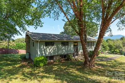 127 College Circle, Swannanoa, NC 28778 - Photo 1