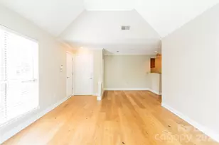 2516 Cranbrook Ln, Charlotte, NC 28207 - Photo 4