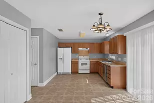 2007 Stepping Stone Ln, Monroe, NC 28110 - Photo 6