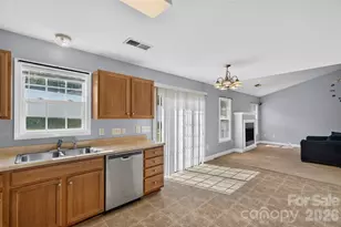 2007 Stepping Stone Ln, Monroe, NC 28110 - Photo 4