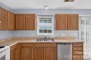 2007 Stepping Stone Ln, Monroe, NC 28110 - Photo 8