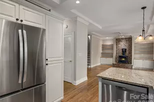 177 SkyView Cir, Asheville, NC 28804 - Photo 18