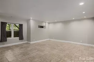 177 SkyView Cir, Asheville, NC 28804 - Photo 34