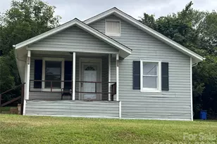 346 N Cleghorn St, Rutherfordton, NC 28139 - Photo 2