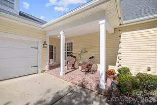 6723 Carrington Pointe Dr, Huntersville, NC 28078 - Photo 4