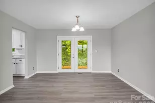 117 Drexel Rd, Hendersonville, NC 28739 - Photo 10