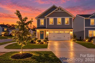 2014 Silver Crk Rd, Charlotte, NC 28214 - Photo 2