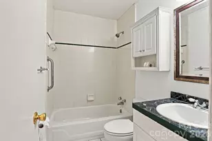 7033 Starvalley Dr, Charlotte, NC 28210 - Photo 12