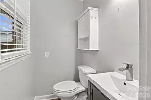 7033 Starvalley Dr, Charlotte, NC 28210 - Photo 10