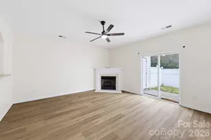 2176 Winthrop Chase Dr, Charlotte, NC 28212 - Photo 10