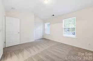 2176 Winthrop Chase Dr, Charlotte, NC 28212 - Photo 18