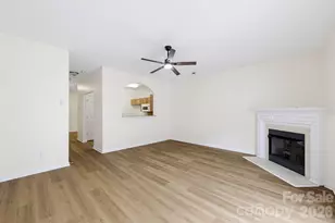 2176 Winthrop Chase Dr, Charlotte, NC 28212 - Photo 14