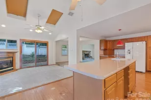 11 Crestwood Ln, Candler, NC 28715 - Photo 18