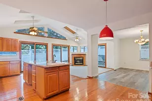 11 Crestwood Ln, Candler, NC 28715 - Photo 20
