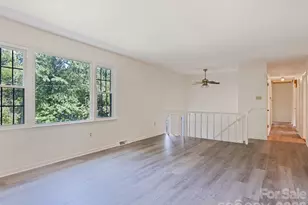 11 Crestwood Ln, Candler, NC 28715 - Photo 10