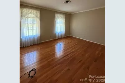 151 25th Avenue NW, Hickory, NC 28601 - Photo 12