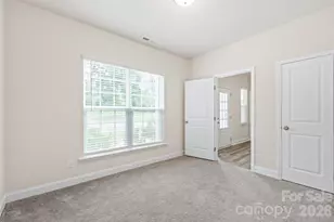 1043 Kalli Dr, Matthews, NC 28104 - Photo 6
