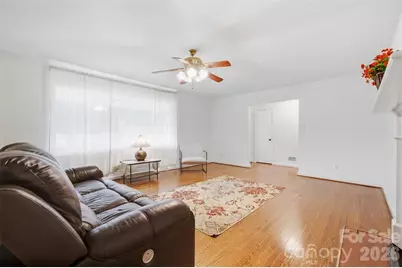 914 Springdale Lane, Gastonia, NC 28052 - Photo 4