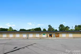 1100 W Chapel Rd, Asheville, NC 28803 - Photo 1