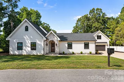 419 Clay Street, Mooresville, NC 28115 - Photo 1