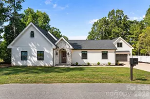 419 Clay St, Mooresville, NC 28115 - Photo 1