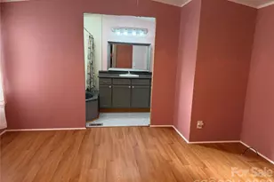 1025 29th St Pl NE, Conover, NC 28613 - Photo 6