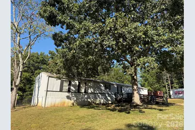 1025 29th Street Place NE, Conover, NC 28613 - Photo 2