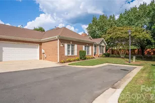 10925 Oakside Ct, Pineville, NC 28210 - Photo 2
