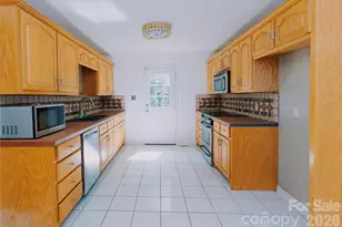8830 Shepherd Ct, Connelly Springs, NC 28612 - Photo 6