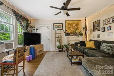 295 E Chestnut Street, Asheville, NC 28801 - Photo 16