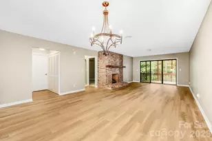 341 Britton Creek Dr, Hendersonville, NC 28791 - Photo 8