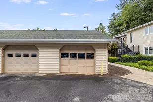 341 Britton Creek Dr, Hendersonville, NC 28791 - Photo 26